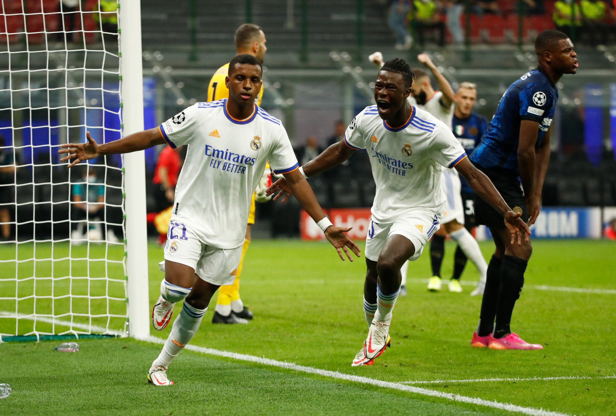 Rodrygo y Camavinga en la victoria del Real Madrid ante el Inter de Milán